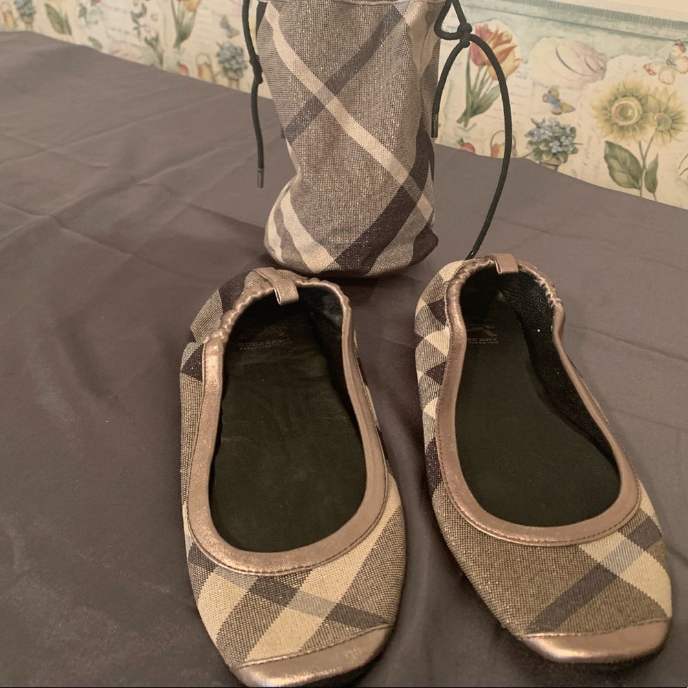 Burberry Travel Slippers with Pouch.